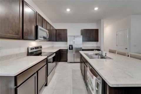 Townhouse in Apollo Beach, Florida 3 bedrooms, 165.83 sq.m. № 1651832 - photo 17