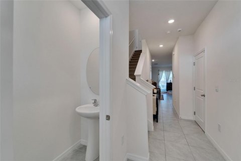 Townhouse in Apollo Beach, Florida 3 bedrooms, 165.83 sq.m. № 1651832 - photo 9
