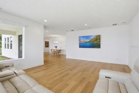Casa en venta en Orlando, Florida, 4 dormitorios, 392.6 m2 № 2150509 - foto 17