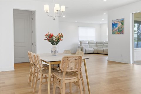 Casa en venta en Orlando, Florida, 4 dormitorios, 392.6 m2 № 2150509 - foto 16