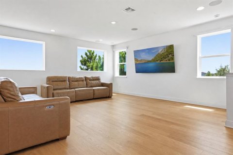 Casa en venta en Orlando, Florida, 4 dormitorios, 392.6 m2 № 2150509 - foto 27