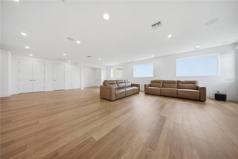 Casa en venta en Orlando, Florida, 4 dormitorios, 392.6 m2 № 2150509 - foto 26