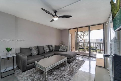 Condominio en venta en Port Charlotte, Florida, 1 dormitorio, 60.94 m2 № 1938902 - foto 11