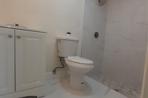 Купить виллу или дом в Холидэй, Флорида 7 комнат, 140.56м2, № 2232366 - фото 12