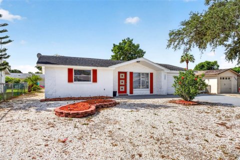 Villa ou maison à Port Richey, Floride 2 chambres, 78.04 m2 № 2388143