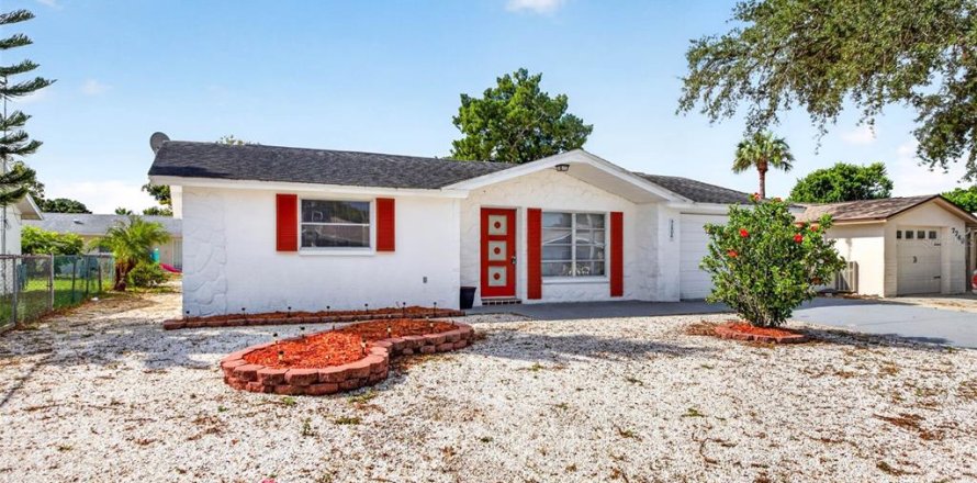 Villa ou maison à Port Richey, Floride 2 chambres, 78.04 m2 № 2388143