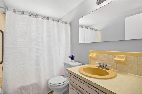 Villa ou maison à louer à Port Richey, Floride: 2 chambres, 78.04 m2 № 2388143 - photo 19