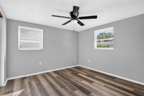 Villa ou maison à louer à Port Richey, Floride: 2 chambres, 78.04 m2 № 2388143 - photo 13