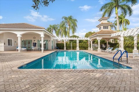 House in Sunrise, Florida 3 bedrooms, 134.89 sq.m. № 1997341 - photo 25