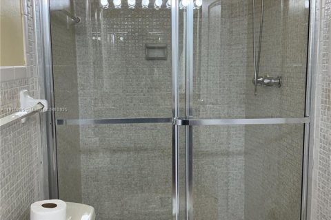 Villa ou maison à louer à Plantation, Floride: 3 chambres, 170.57 m2 № 1975861 - photo 13