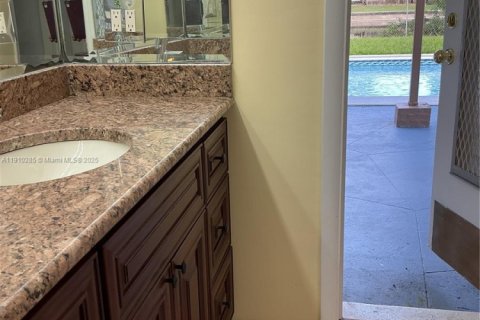 Villa ou maison à louer à Plantation, Floride: 3 chambres, 170.57 m2 № 1975861 - photo 12