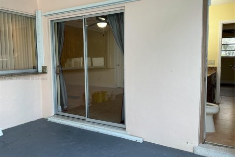 Villa ou maison à louer à Plantation, Floride: 3 chambres, 170.57 m2 № 1975861 - photo 15