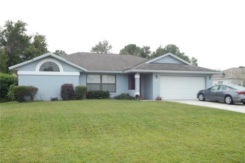 Villa ou maison à Kissimmee, Floride 4 chambres, 169.73 m2 № 2206221