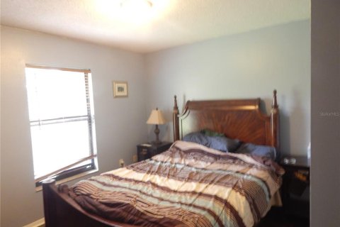 House in Kissimmee, Florida 4 bedrooms, 169.73 sq.m. № 2206221 - photo 18