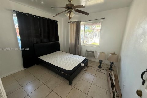 Casa en alquiler en North Miami, Florida, 1 dormitorio, 37.16 m2 № 2019504 - foto 6