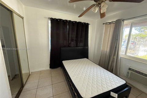 Casa en alquiler en North Miami, Florida, 1 dormitorio, 37.16 m2 № 2019504 - foto 7