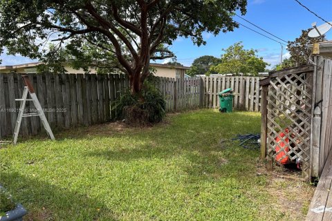 House in Port St. Lucie, Florida 3 bedrooms, 116.31 sq.m. № 1947283 - photo 22