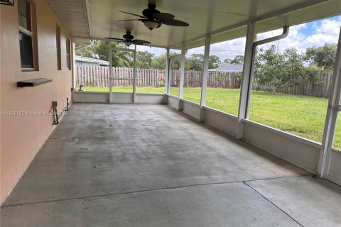 House in Port St. Lucie, Florida 3 bedrooms, 116.31 sq.m. № 1947283 - photo 25