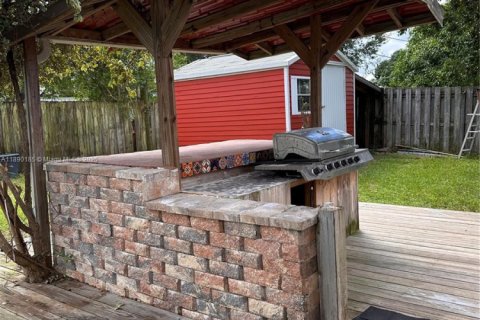 House in Port St. Lucie, Florida 3 bedrooms, 116.31 sq.m. № 1947283 - photo 24