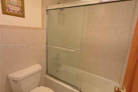 Copropriété à louer à Miami Beach, Floride: 49.24 m2 № 2017246 - photo 10