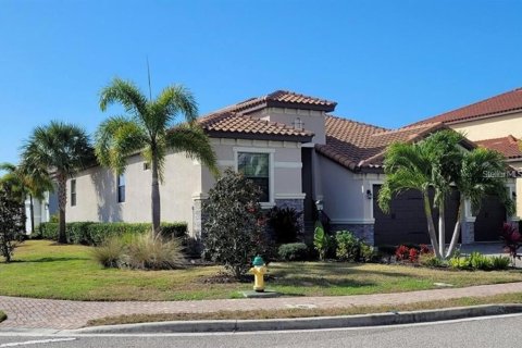Casa en alquiler en Bradenton, Florida, 3 dormitorios, 239.13 m2 № 1757348 - foto 1