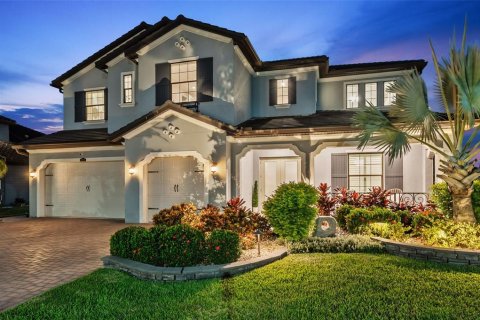 House in Wesley Chapel, Florida 5 bedrooms, 425.12 sq.m. № 1910573 - photo 1
