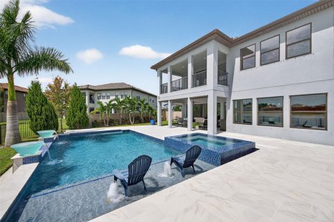 House in Wesley Chapel, Florida 5 bedrooms, 425.12 sq.m. № 1910573 - photo 10