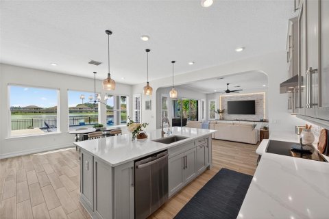 House in Wesley Chapel, Florida 5 bedrooms, 425.12 sq.m. № 1910573 - photo 27
