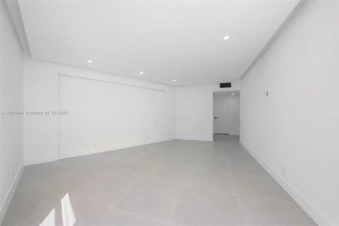 Condo in Aventura, Florida, 3 bedrooms  № 1743970 - photo 22