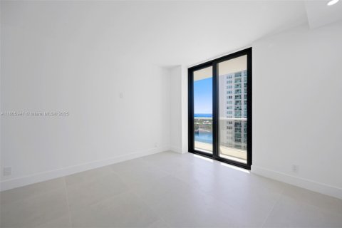 Condo in Aventura, Florida, 3 bedrooms  № 1743970 - photo 13