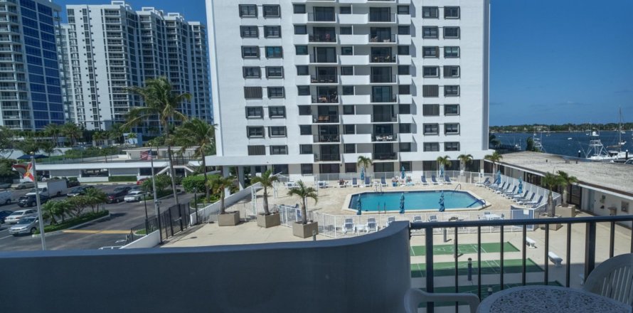 Condo à North Palm Beach, Floride, 2 chambres  № 1155719