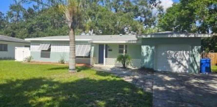 Villa ou maison à Saint Petersburg, Floride 2 chambres, 114.08 m2 № 1913820