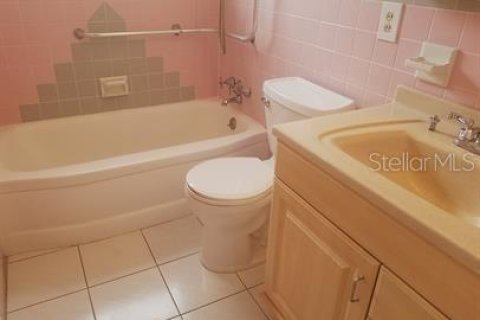 House in Saint Petersburg, Florida 2 bedrooms, 114.08 sq.m. № 1913820 - photo 24