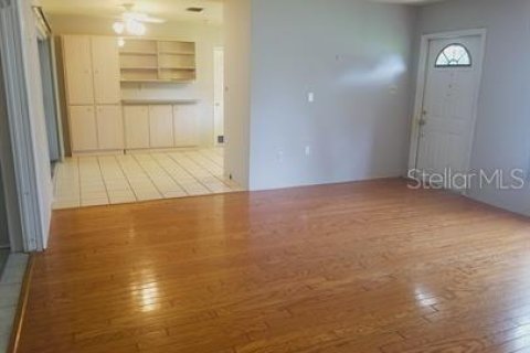 House in Saint Petersburg, Florida 2 bedrooms, 114.08 sq.m. № 1913820 - photo 10