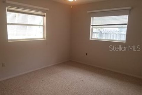 House in Saint Petersburg, Florida 2 bedrooms, 114.08 sq.m. № 1913820 - photo 18