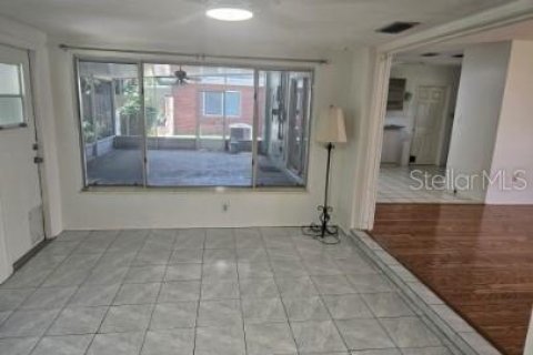 House in Saint Petersburg, Florida 2 bedrooms, 114.08 sq.m. № 1913820 - photo 14