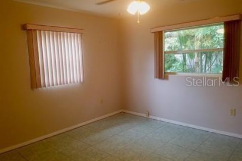 House in Saint Petersburg, Florida 2 bedrooms, 114.08 sq.m. № 1913820 - photo 17