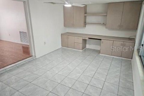 House in Saint Petersburg, Florida 2 bedrooms, 114.08 sq.m. № 1913820 - photo 7