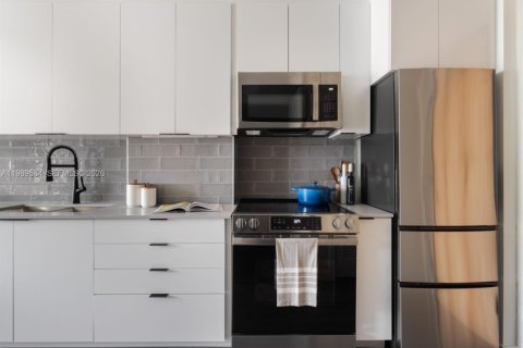 Apartamento en alquiler en Miami, Florida, 1 dormitorio, 64.1 m2 № 2169246 - foto 26