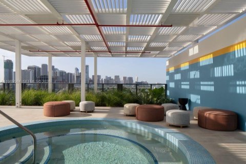 Apartamento en alquiler en Miami, Florida, 1 dormitorio, 64.1 m2 № 2169246 - foto 22