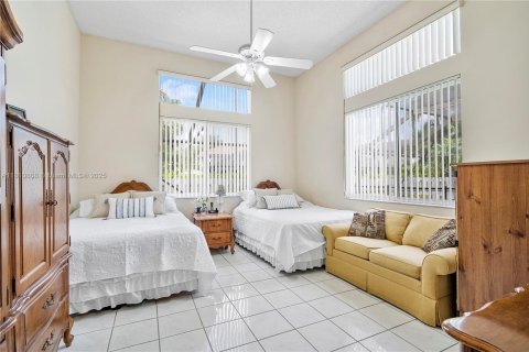 House in Weston, Florida 4 bedrooms, 199.83 sq.m. № 1755705 - photo 16