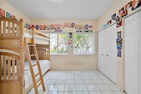 House in Weston, Florida 4 bedrooms, 199.83 sq.m. № 1755705 - photo 23
