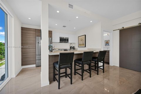 Copropriété à louer à Deerfield Beach, Floride: 2 chambres, 112.69 m2 № 1972996 - photo 12