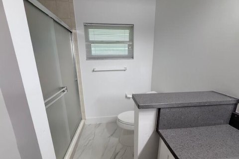 Condo in St. Lucie, Florida, 2 bedrooms № 2146663 - photo 17