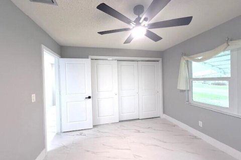 Condo in St. Lucie, Florida, 2 bedrooms № 2146663 - photo 13
