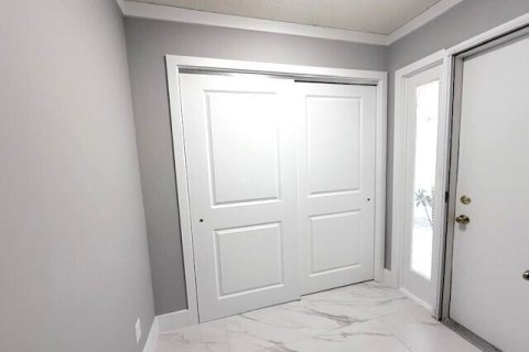 Condo in St. Lucie, Florida, 2 bedrooms № 2146663 - photo 2