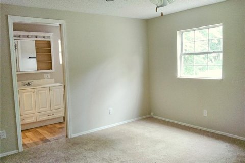 House in DeLand, Florida 3 bedrooms, 133.78 sq.m. № 1879908 - photo 21