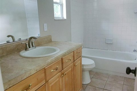 House in DeLand, Florida 3 bedrooms, 133.78 sq.m. № 1879908 - photo 27