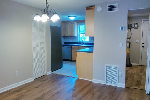 House in DeLand, Florida 3 bedrooms, 133.78 sq.m. № 1879908 - photo 15
