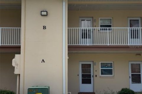 Condominio en alquiler en Port Charlotte, Florida, 2 dormitorios, 104.05 m2 № 1902306 - foto 1